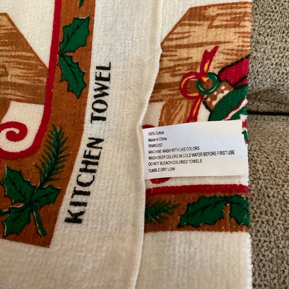 🌸$3 for $18🌸Kitchen Holiday Towel - Teddy Bears, Adorable Christmas themes - Picture 6 of 6